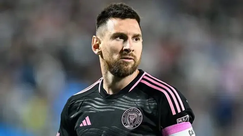 Lionel Messi lọt top cầu thủ nhận lương cao nhất với 45 triệu Euro